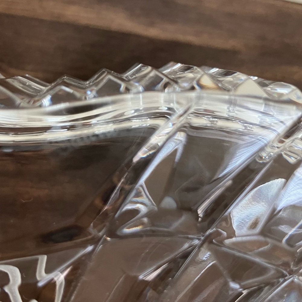 Waterford Crystal Heart-Shaped Dish. No chips, cracks or call-outs. - Picture 4 of 4